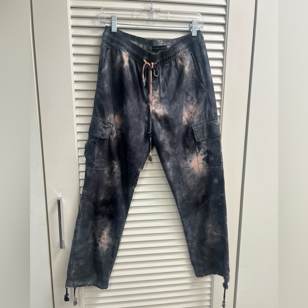 Beautiful new pants from Anthropologie, worn once and in great condition.